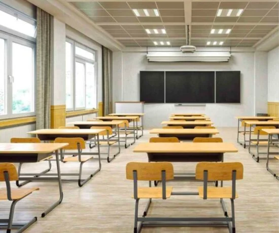 تنظيف مدارس بأحد المسارحة