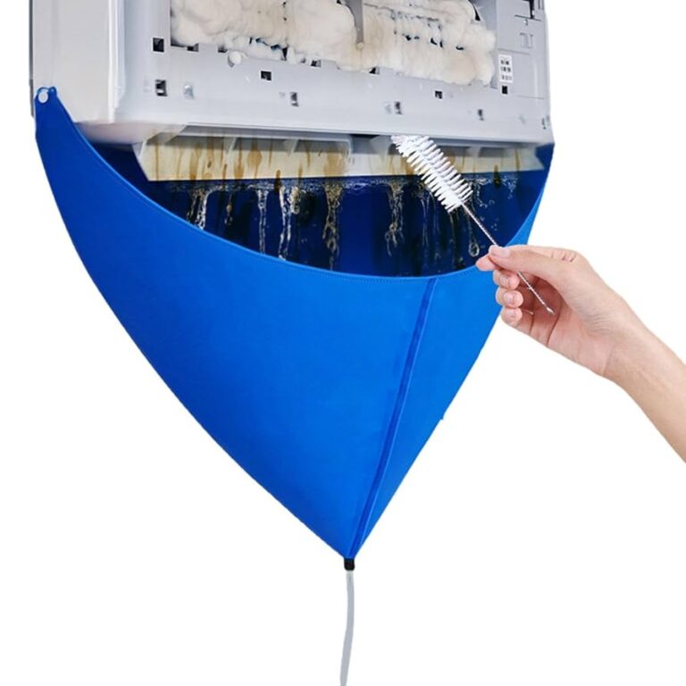 غسيل مكيفات سبليت في أحد مسارحة